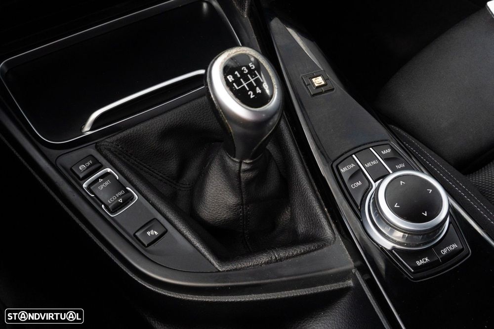 BMW 320 d Efficient Dynamic Edition Sport Line - 27