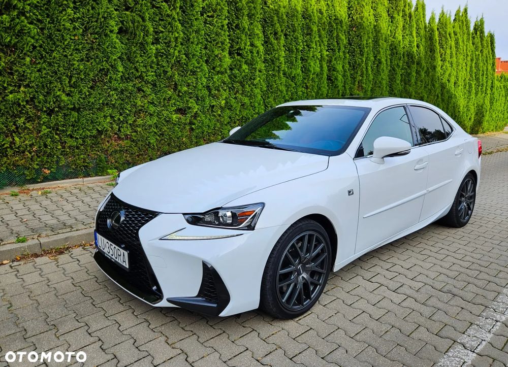 Lexus IS - 15