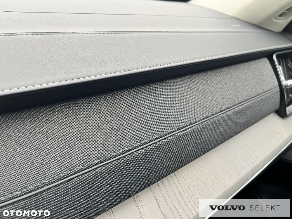 Volvo XC 90 - 30