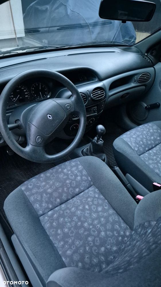 Renault Megane 1.4 RL - 8