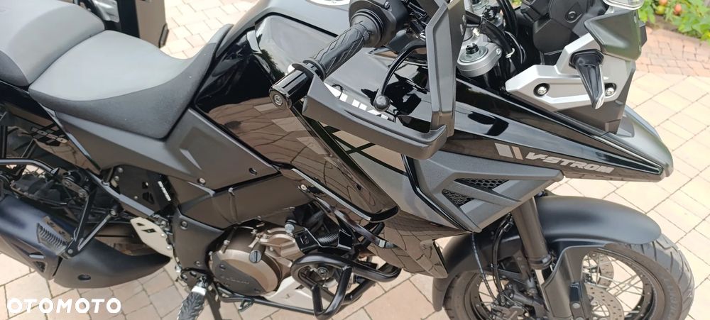 Suzuki V-STROM - 22