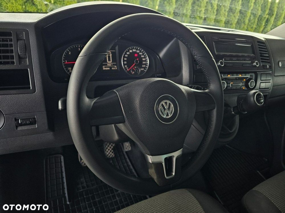 Volkswagen Caravelle - 13