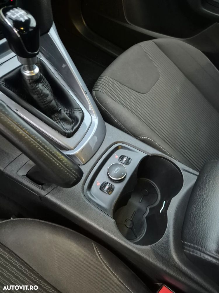 Ford Focus 1.6 TDCi DPF Titanium - 3