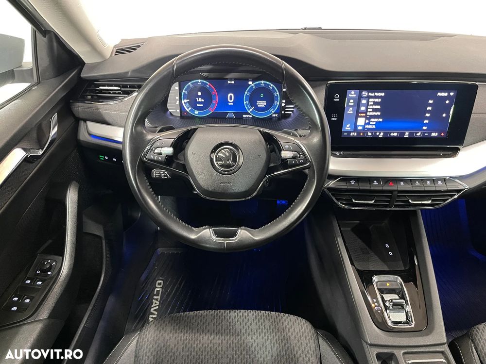 Skoda Octavia 2.0 TDI DSG Style - 6