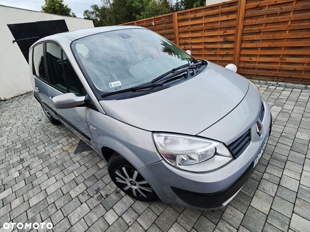 Renault Scenic - 1