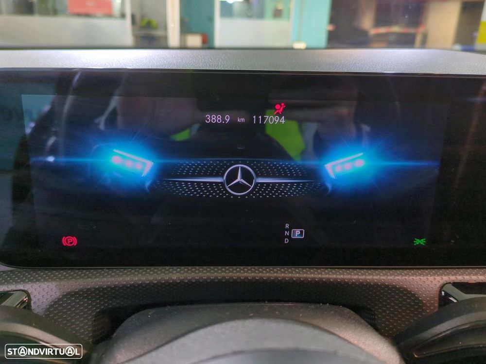 Mercedes-Benz CLA 180 d Shooting Brake AMG Line Aut. - 12