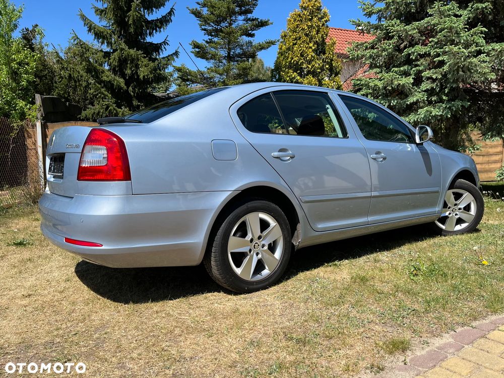 Skoda Octavia 1.6 Ambition - 21