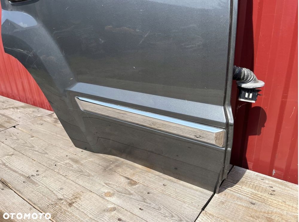 JEEP GRAND CHEROKEE WK WH DRZWI PDM IGŁY W KOLOR - 3