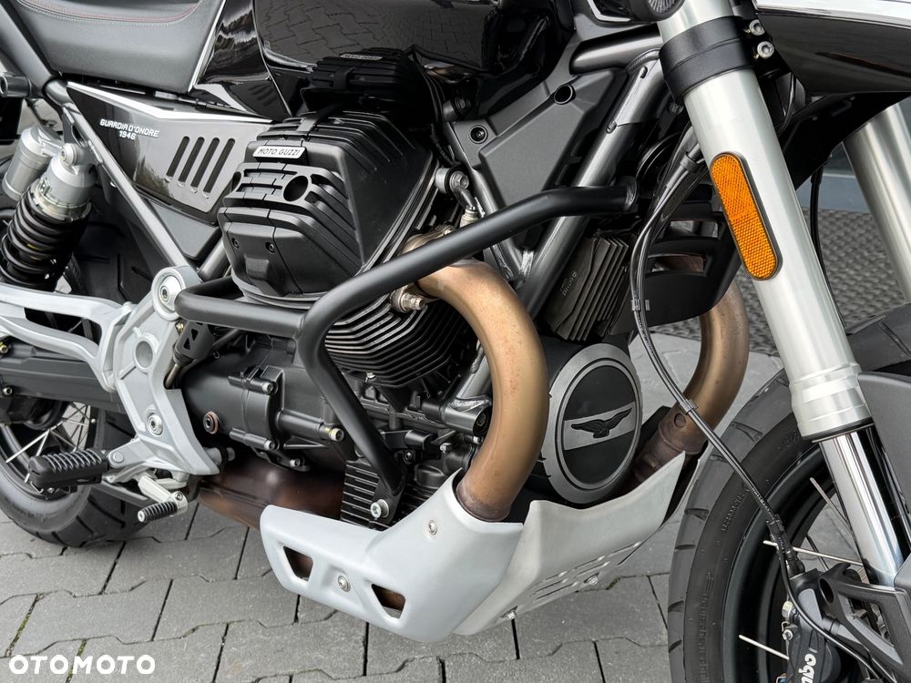 Moto Guzzi V85 - 18
