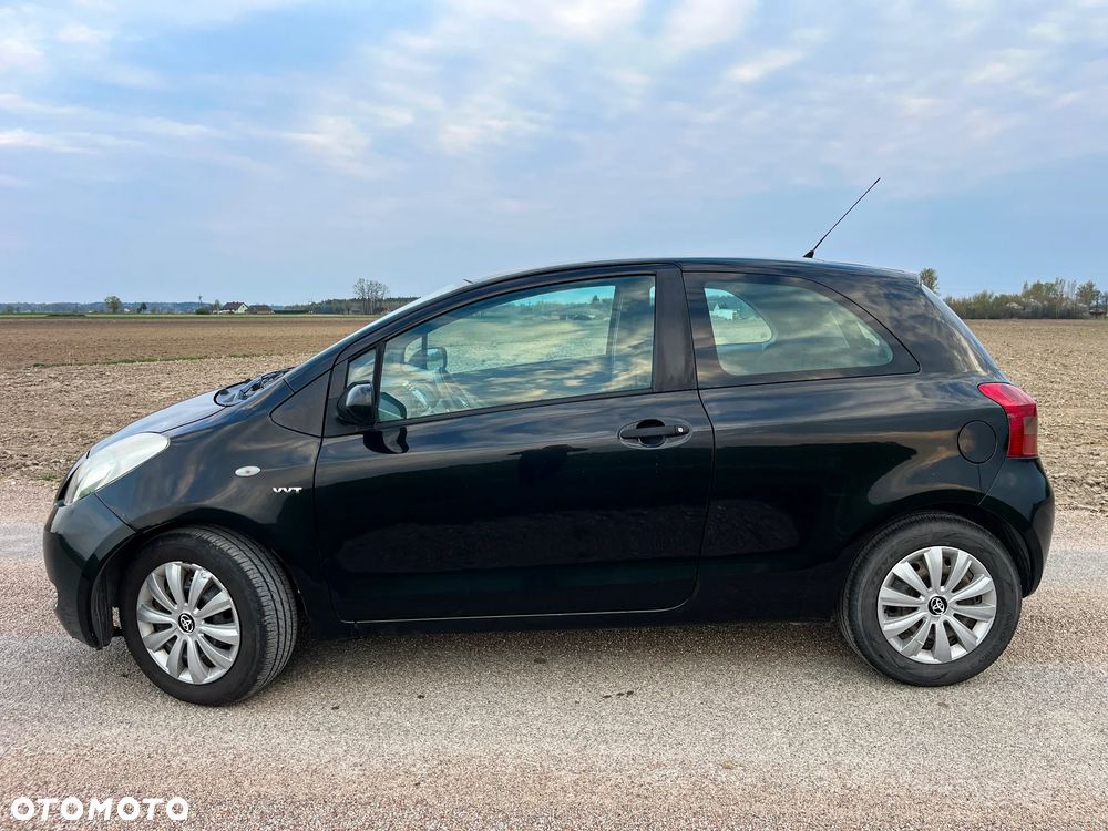 Toyota Yaris 1.3 Luna - 4