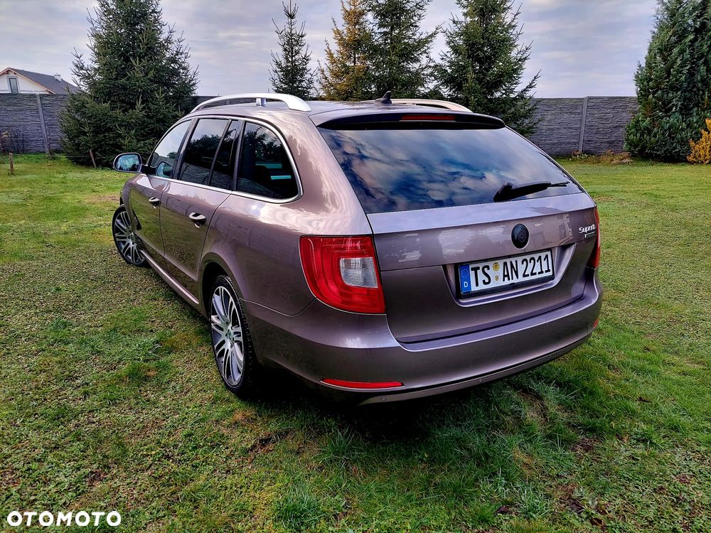 Skoda Superb 1.6 TDI GreenLine - 12