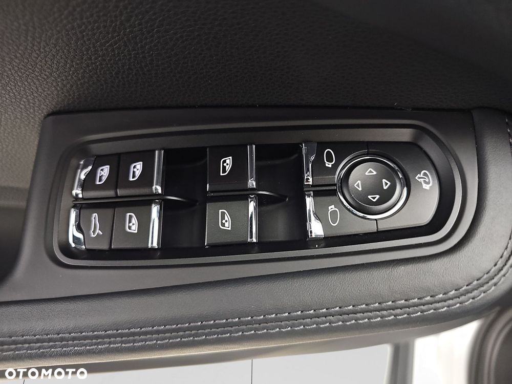 Porsche Macan Standard - 11