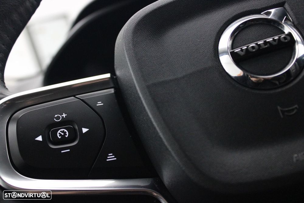 Volvo XC 40 2.0 D3 Geartronic - 11