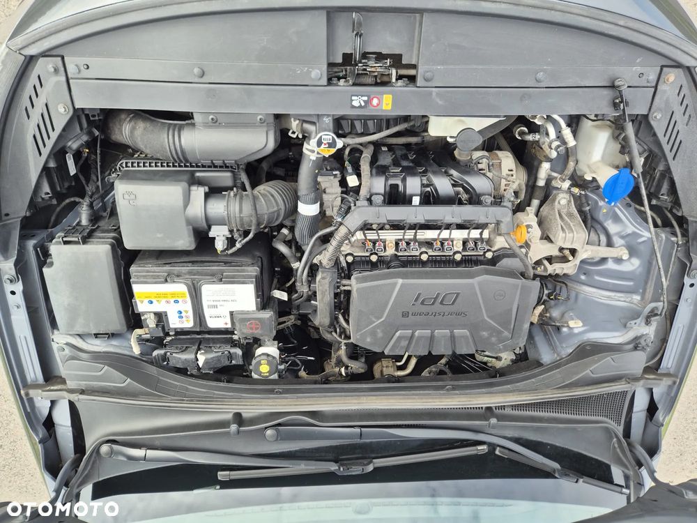 Hyundai i30 1.5 DPI Classic + - 20