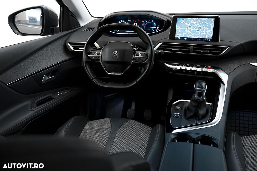 Peugeot 3008 PureTech 130 Stop & Start GPF Allure - 11
