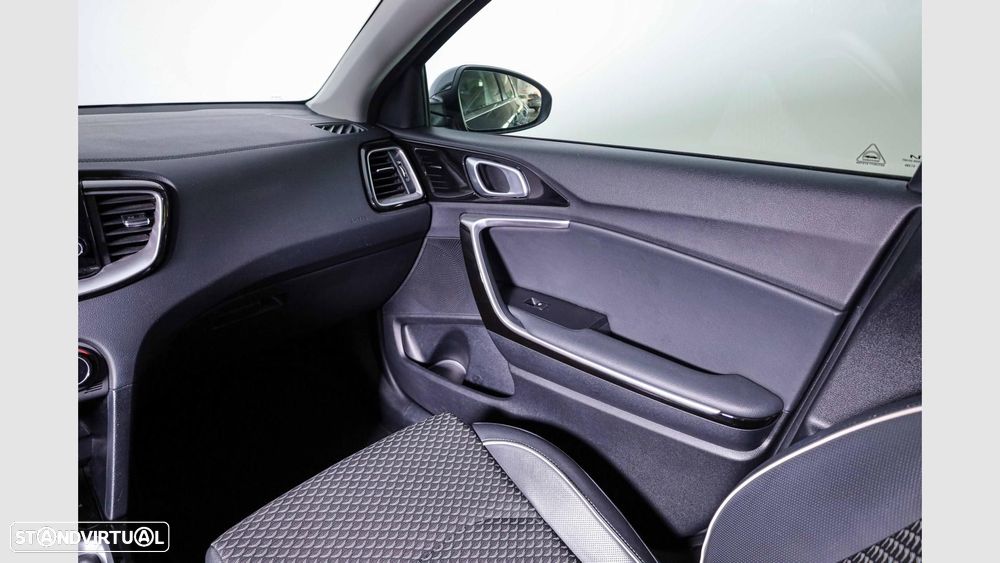 Kia Ceed SW 1.0 T-GDI Sport - 17