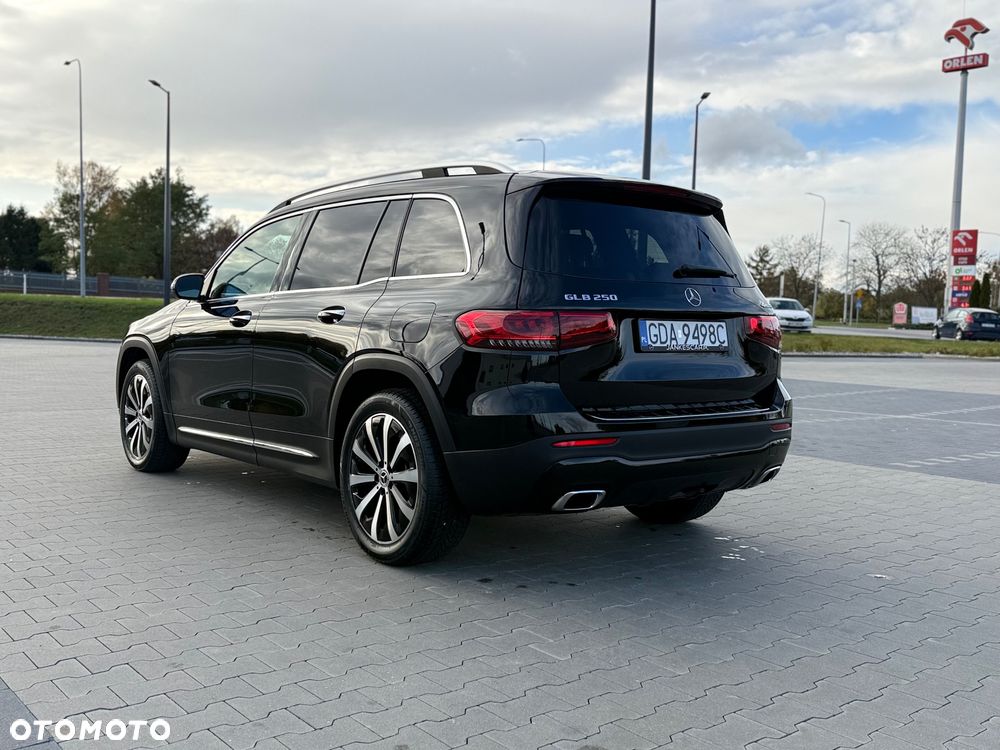 Mercedes-Benz GLB - 6