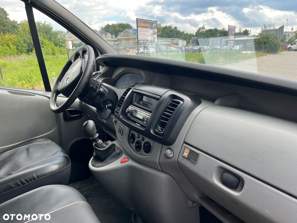 Renault Trafic - 10