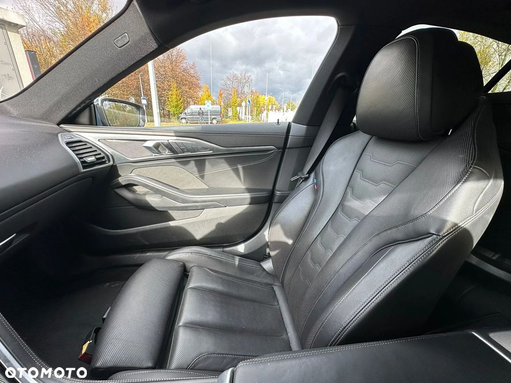 BMW Seria 8 840i xDrive - 14