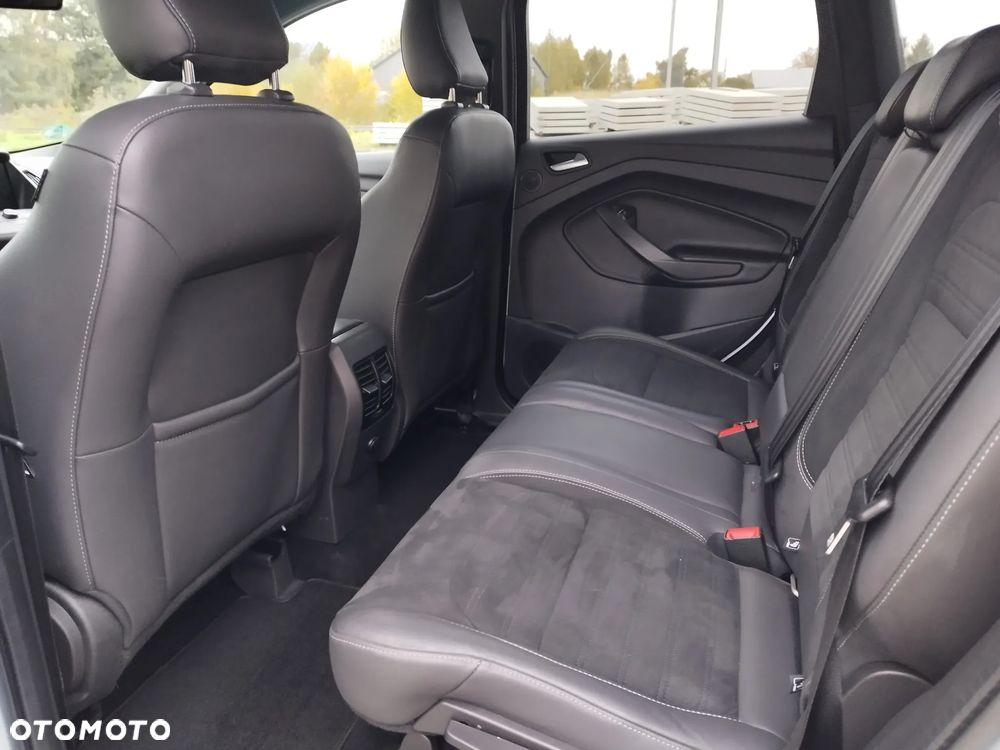 Ford Kuga 2.0 TDCi 4x4 ST-Line - 11