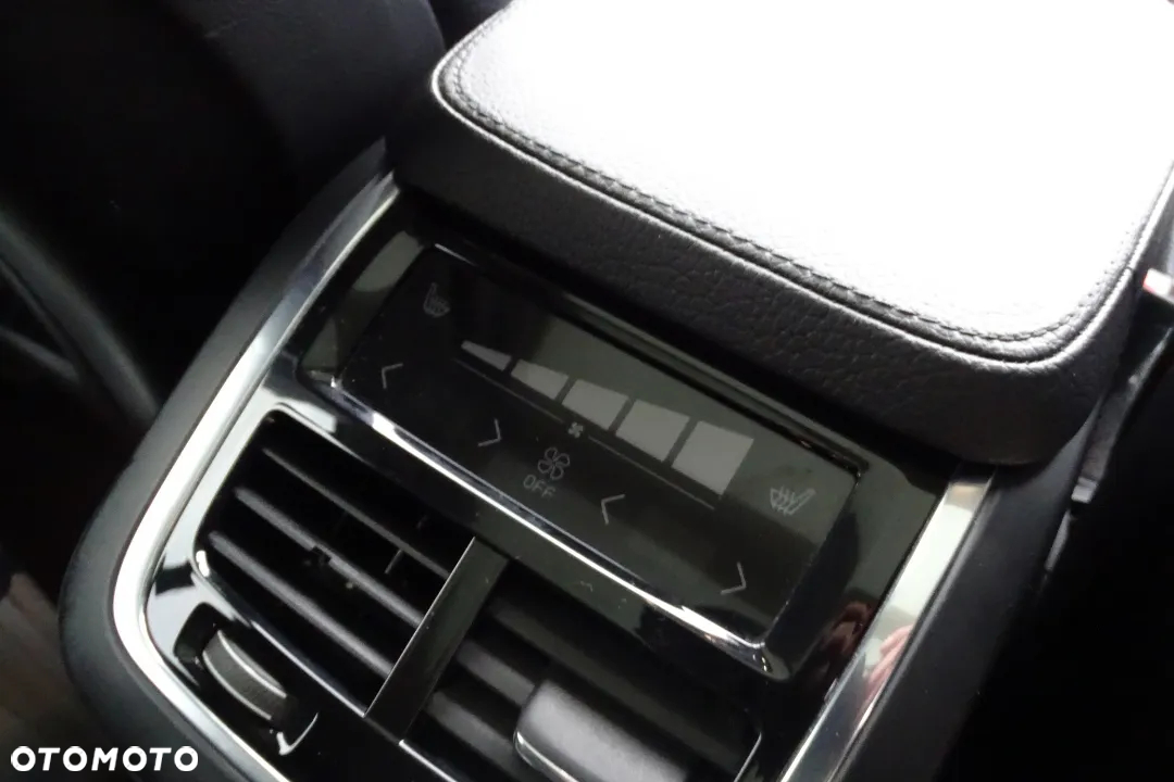 Volvo XC 90 T6 AWD R-Design 7os - 15