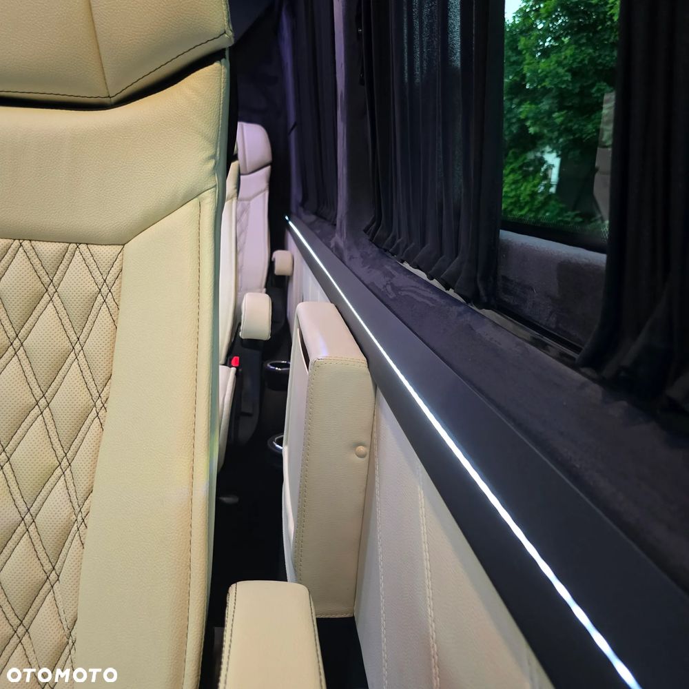 Mercedes-Benz Sprinter 319 CDI 907.235 - 11