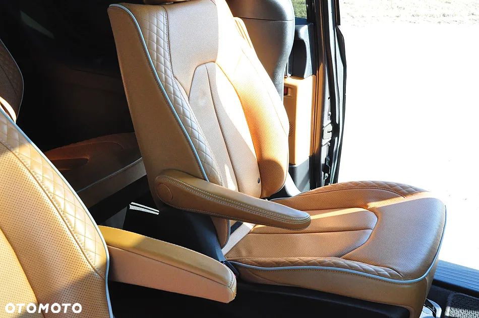 Chrysler Pacifica - 14
