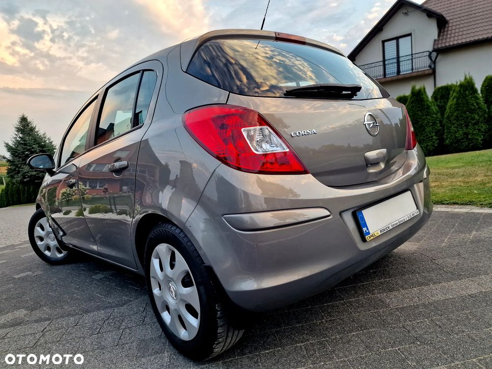 Opel Corsa 1.2 16V Cosmo S&S - 11