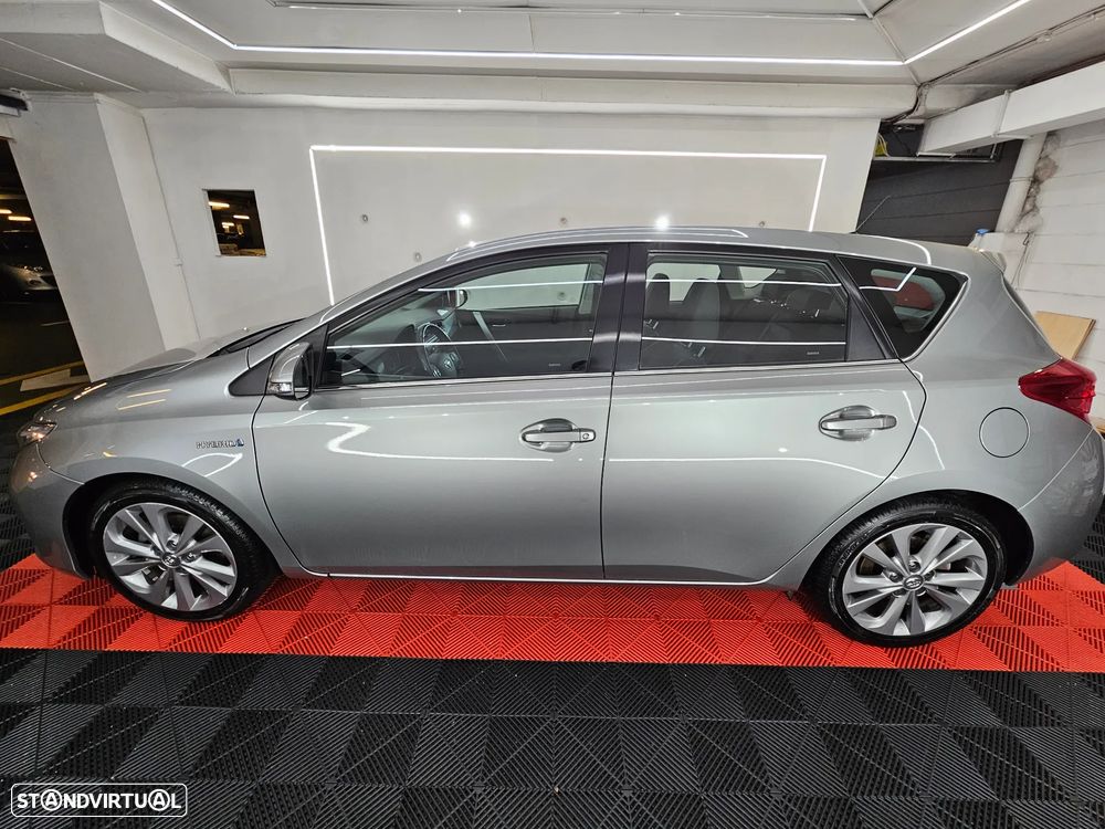 Toyota Auris 1.8 HSD Active - 3