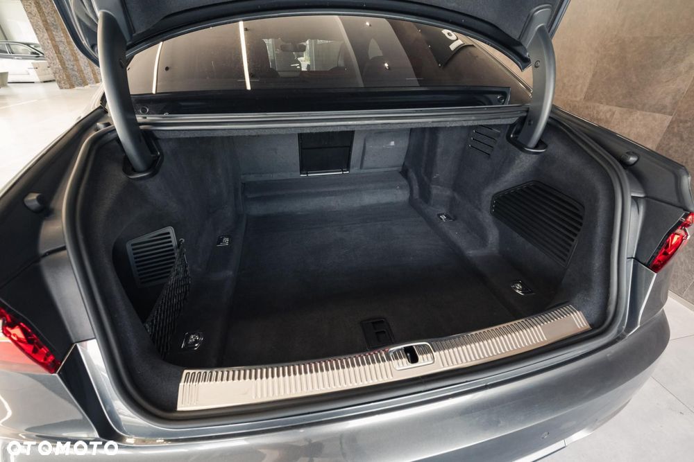 Audi S8 - 39