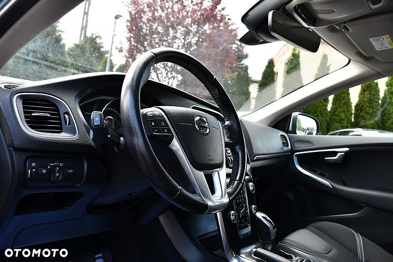 Volvo V40 T2 Geartronic Momentum - 11