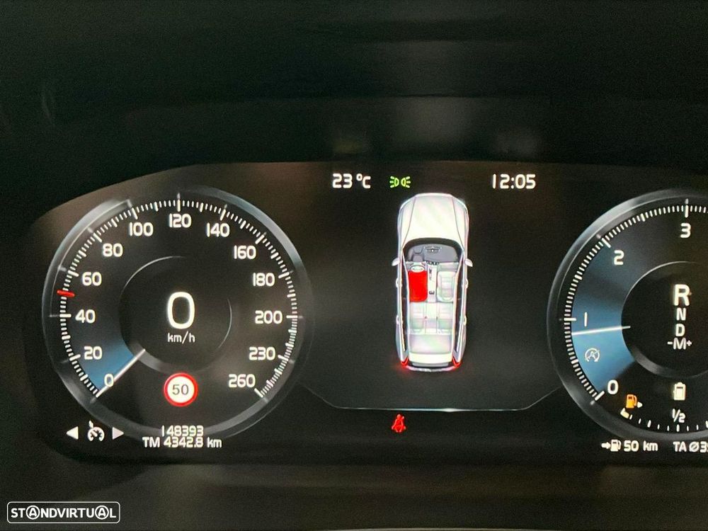 Volvo V60 2.0 B4 Momentum Plus Geartronic - 12