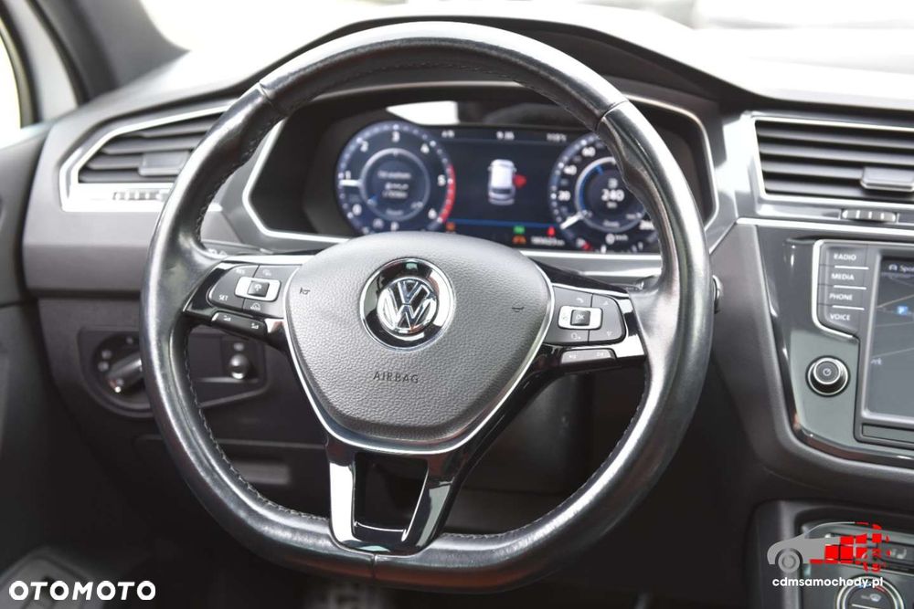 Volkswagen Tiguan - 26