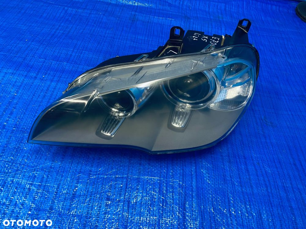 REFLEKTOR LAMPA LEWA PRAWA LEWY PRAWY PRZÓD PRZEDNIA XENON KSENON BI-XENON NIESKRĘTNY LCI BMW X5 E70 LIFT 11R ; 7240787 7240788 63117240787 63117240788 ORYGINAŁ EUROPA - 11