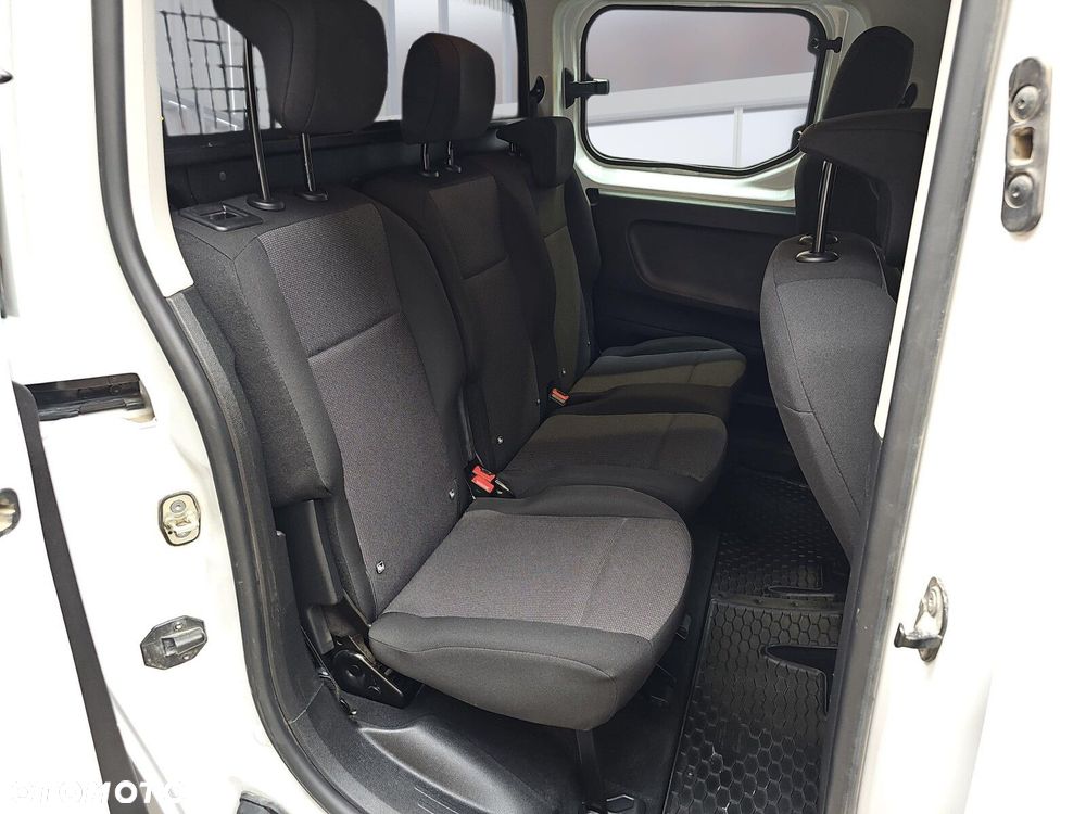 Opel Combo 1.5 DT Edition 102KM - 11