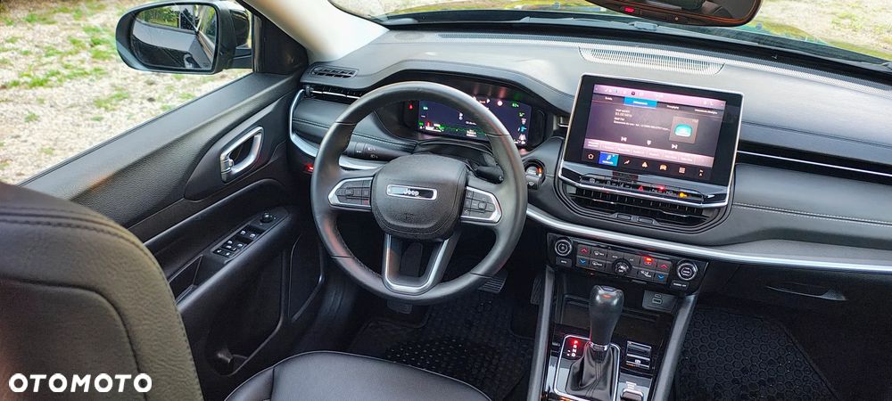 Jeep Compass - 23