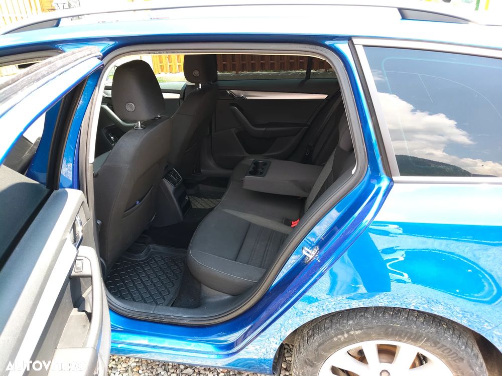 Skoda Octavia 1.6 TDI Style - 6