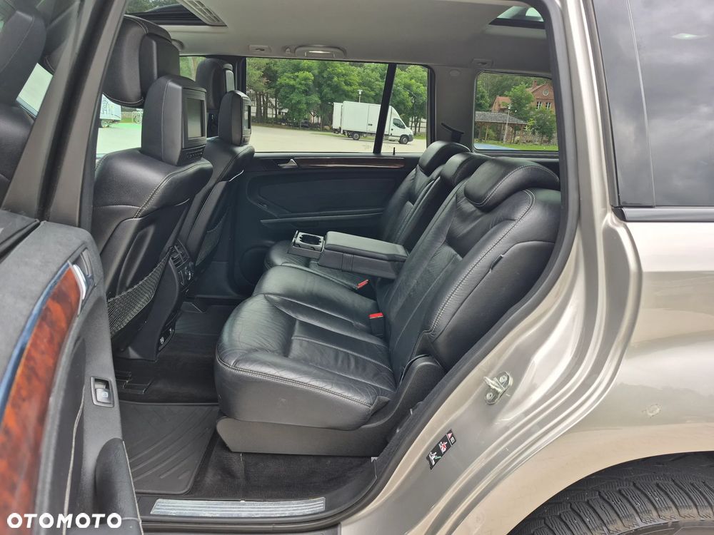 Mercedes-Benz GL 450 4Matic 7G-TRONIC - 24