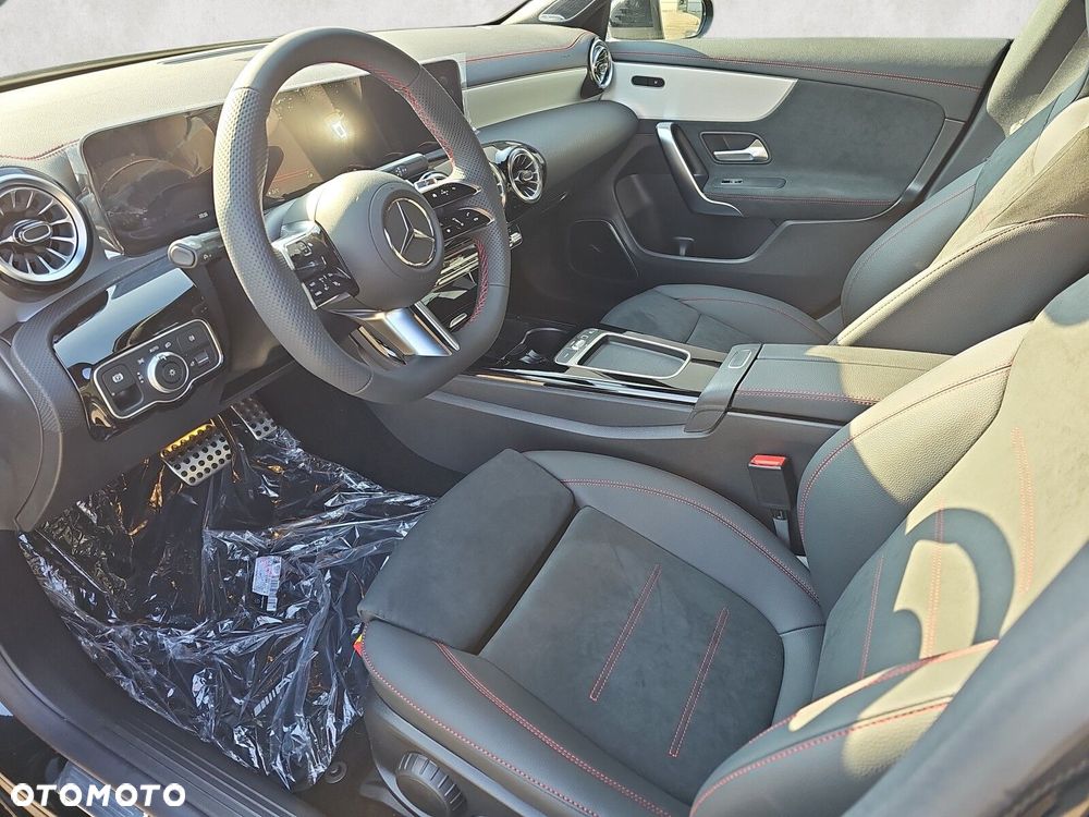 Mercedes-Benz CLA - 11