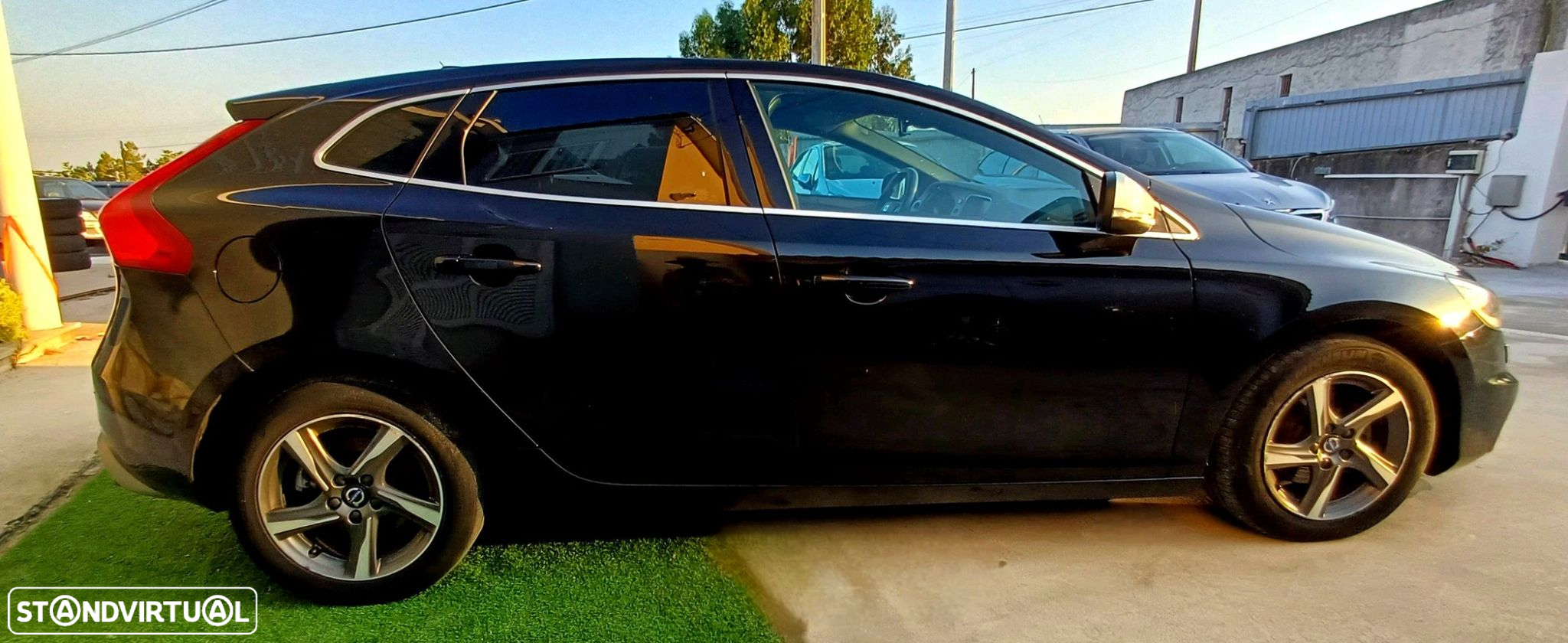 Volvo V40 2.0 D2 R-Design - 9