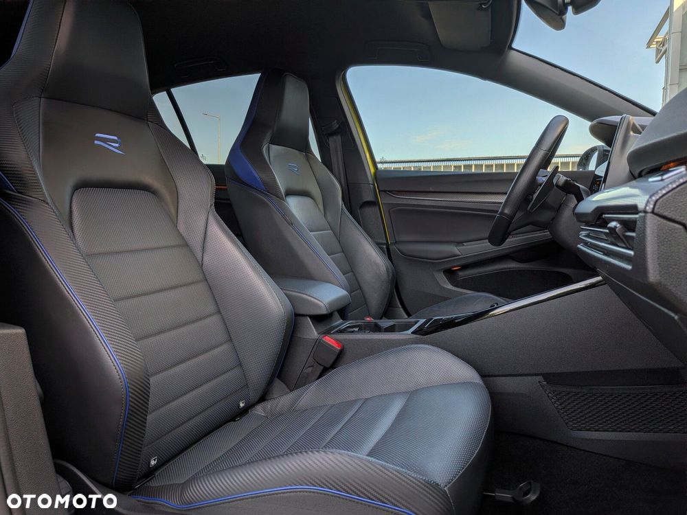 Volkswagen Golf - 14