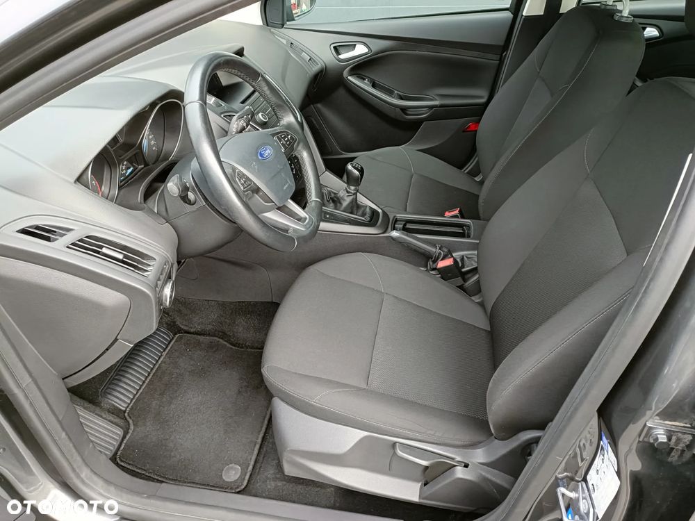 Ford Focus - 11
