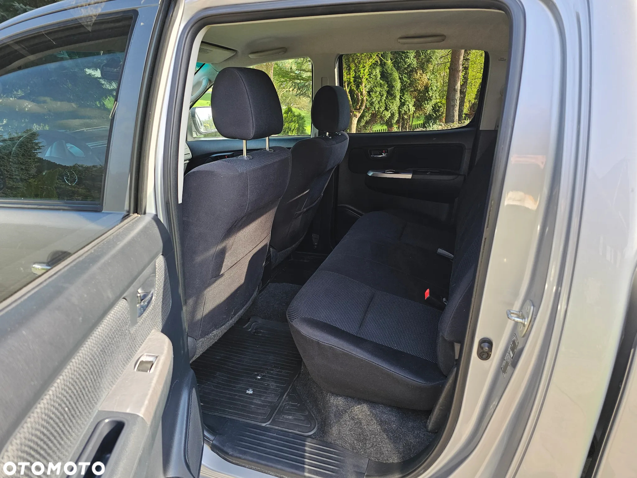 Toyota Hilux 3.0 D-4D Invincible - 17