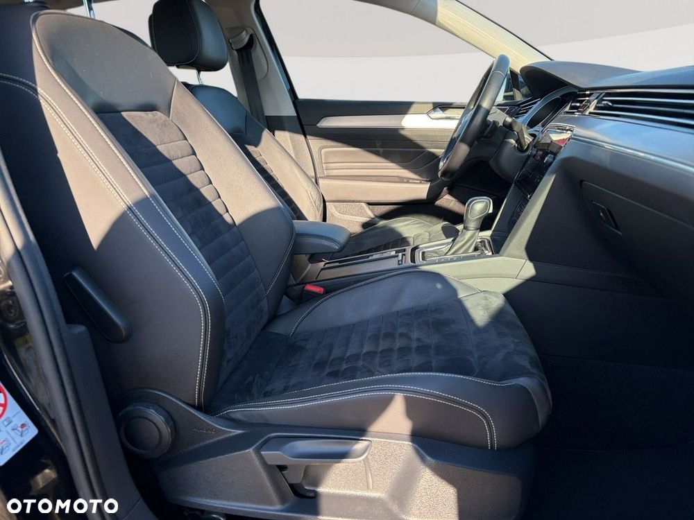 Volkswagen Passat 1.5 TSI EVO Elegance DSG - 32