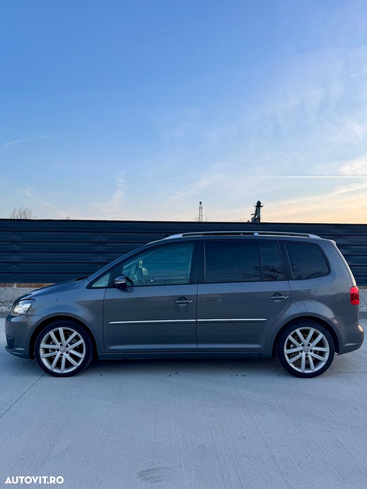 Volkswagen Touran 2.0 TDI DPF Highline DSG - 3