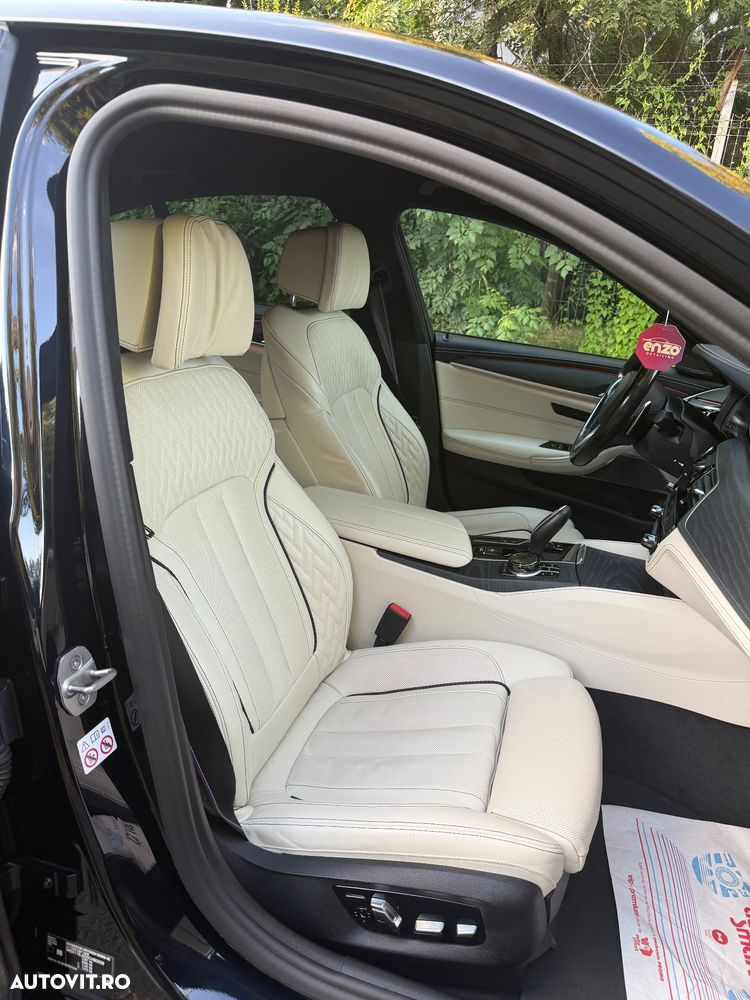 BMW Seria 5 530i xDrive AT MHEV - 12