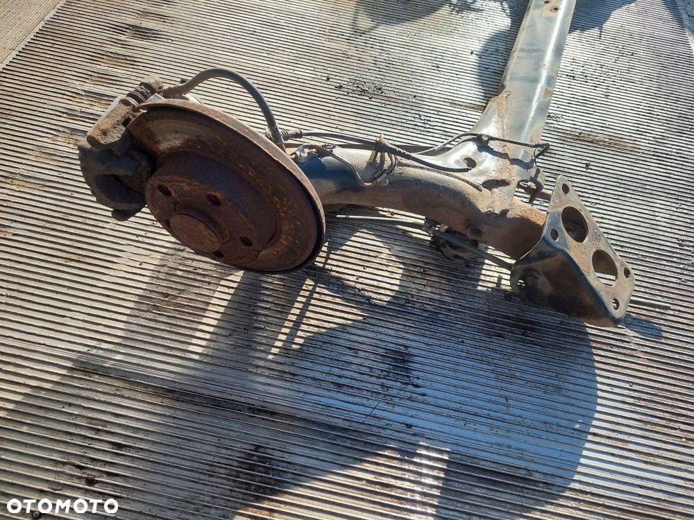 BELKA OŚ ZAWIESZENIA TYŁ TARCZE  VW GOLF IV BORA TOLEDO II LEON I - 3