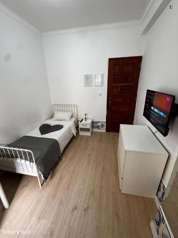 Quarto - localizado em Amadora Lisbon - Grande imagem: 2/8