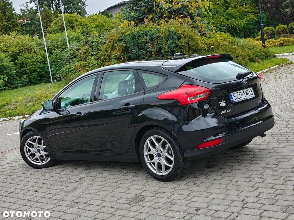Ford Focus 2.0 16V Ghia - 27