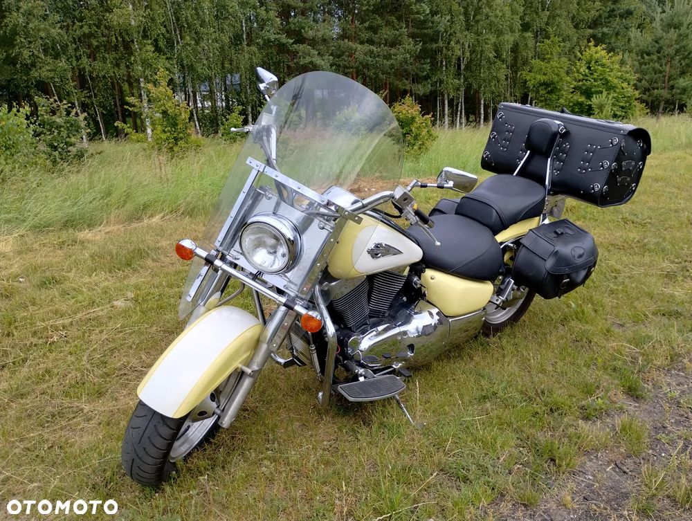 Suzuki Intruder - 1
